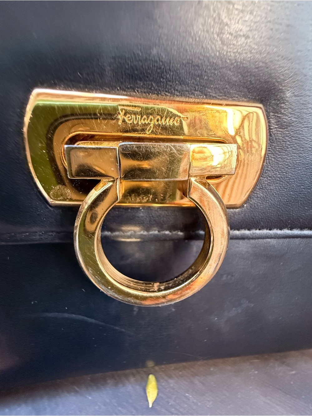 Ferragamo Early 90’s Classic Black Leather Crossbody Bag with Gold Hardware - Picture 6 of 8